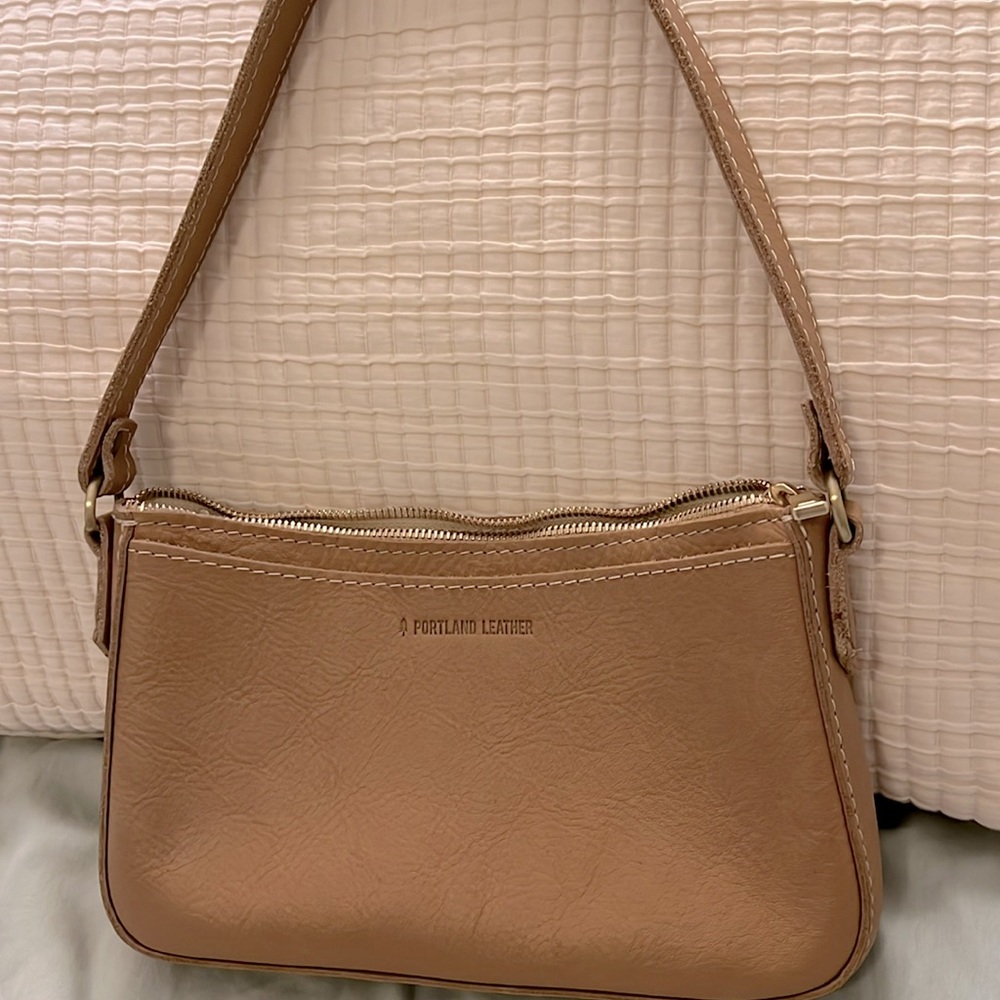Portland Leather Goods Lucy shoulder bag, Almond